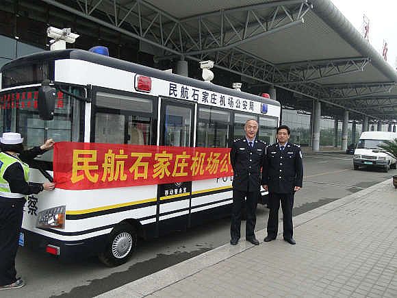 民航河北機場公安局訂購移動警務(wù)室