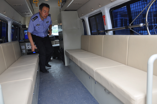 河北秦皇島反恐處突運(yùn)兵車接車，全力打造平安城區(qū)