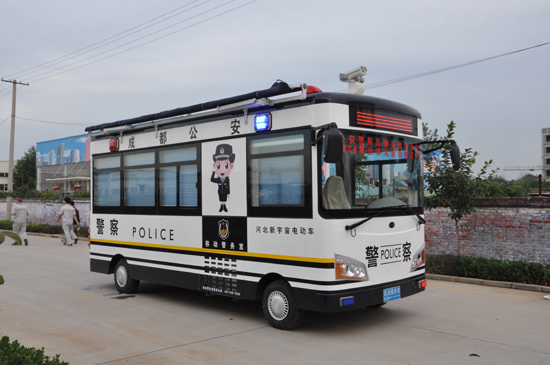 四川成都移動警務室上街，為“清網(wǎng)行動”攻堅
