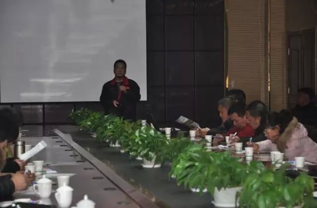 躍迪集團回饋家鄉(xiāng)父老—暨“金”冬臘月招商、訂貨、動銷大會河北站勝利召開