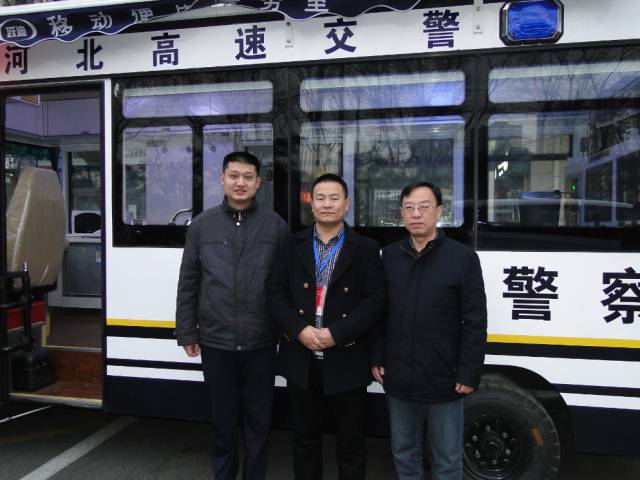 躍迪警務用車被評為“2015年度全國政府采購新能源車典范車型獎”—第11屆全國政府采購集采年會優(yōu)秀供應商頒獎之汽車回顧