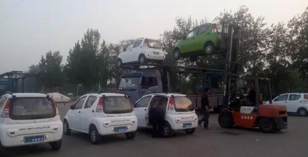 躍迪電動汽車批量發(fā)車邢臺——同呼吸，共行動