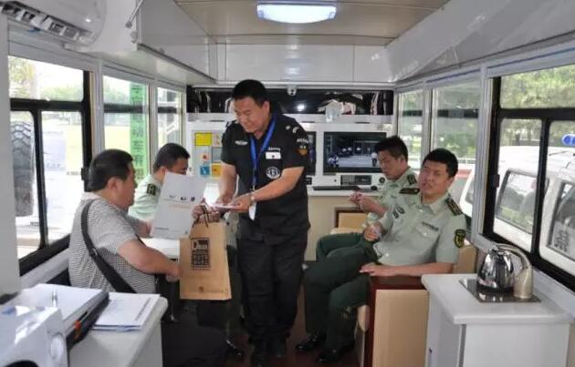 躍迪移動測速卡口、躍迪定制智能人臉識別成為本屆警用裝備博覽會焦點