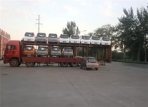 電動(dòng)轎車(chē)