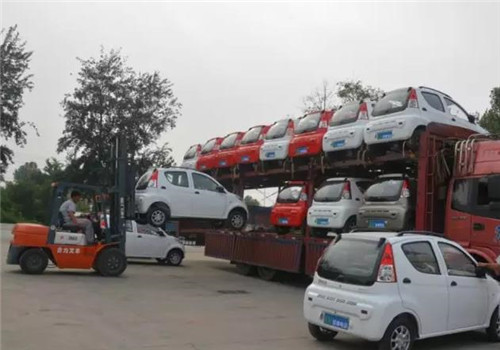 電動(dòng)轎車