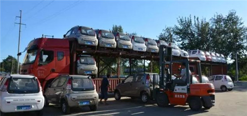 電動(dòng)轎車