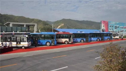電動(dòng)公交車(chē)