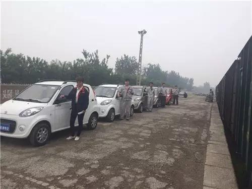 躍迪電動(dòng)汽車(chē)鐵路運(yùn)輸裝車(chē)中