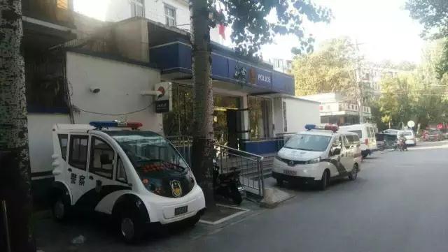 北京東城區(qū)30余臺(tái)躍迪電動(dòng)巡邏車、躍迪移動(dòng)警務(wù)室批量交付
