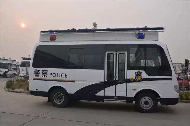 30臺躍迪燃油移動警務(wù)室批量發(fā)往河北石家莊交管局——霧霾鎖城，躍迪24小時(shí)全天候執(zhí)勤