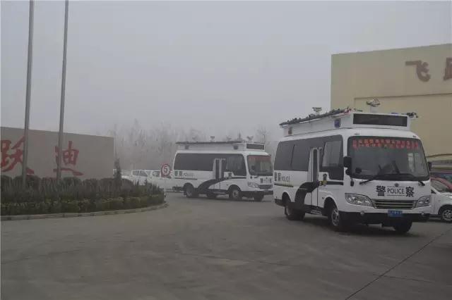 30臺躍迪燃油移動警務(wù)室批量發(fā)往河北石家莊交管局——霧霾鎖城，躍迪24小時(shí)全天候執(zhí)勤