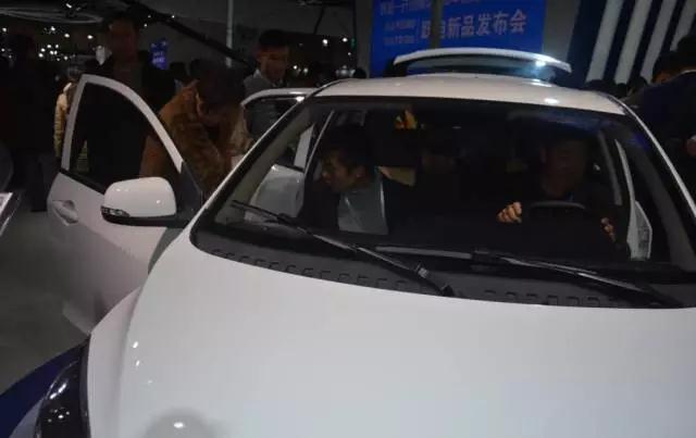 躍迪智能家族集結(jié)亮相鄭州展，萬人見證，共贏未來