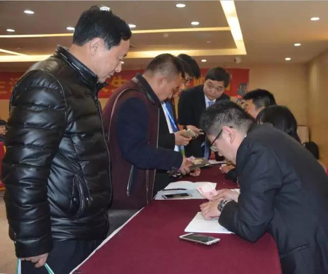 躍迪智能家族集結(jié)亮相鄭州展，萬人見證，共贏未來