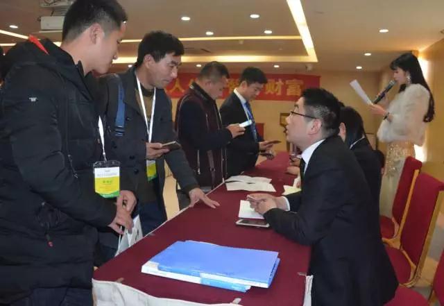 躍迪智能家族集結(jié)亮相鄭州展，萬人見證，共贏未來