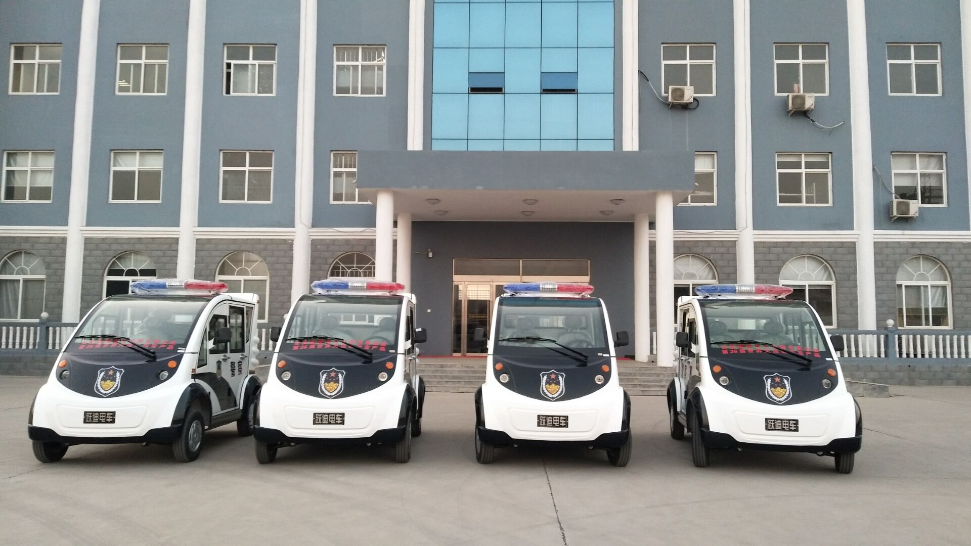 批量巡邏車(chē)發(fā)往四川成都