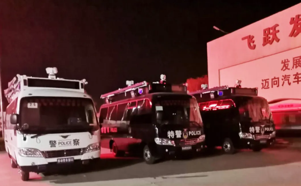 躍迪移動(dòng)警務(wù)室發(fā)車新疆 警務(wù)保障服務(wù)再升級