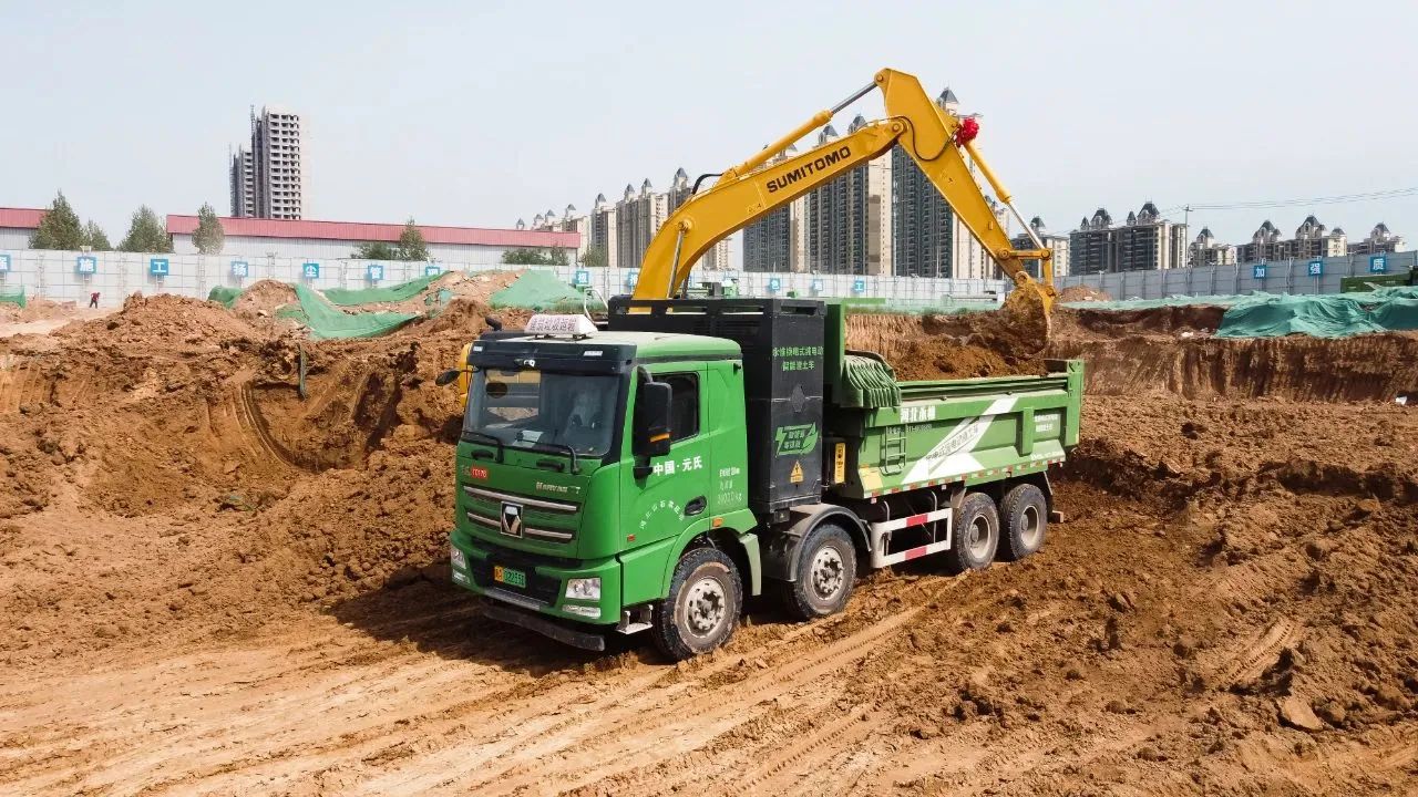 零污染、零排放--躍迪集團新能源自卸渣土車