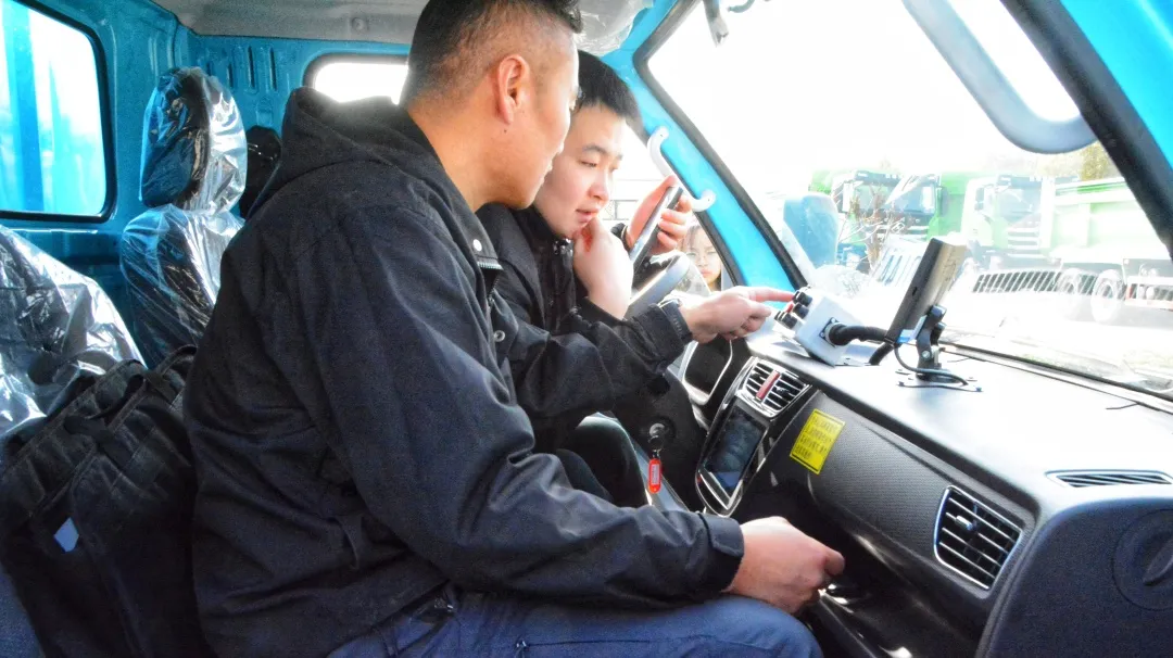 躍迪新能源汽車：綠色動(dòng)力，引領(lǐng)未來環(huán)衛(wèi)新風(fēng)尚·